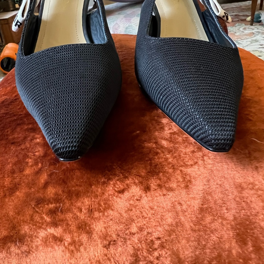 Dior Black Kitten Heels with Decorative Bow - Picture 5 of 11